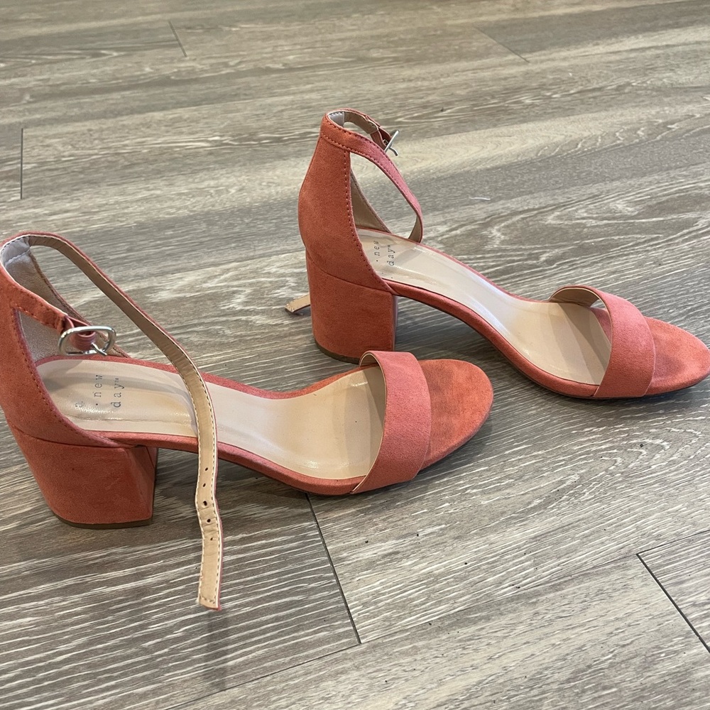 Pretty coral heels!